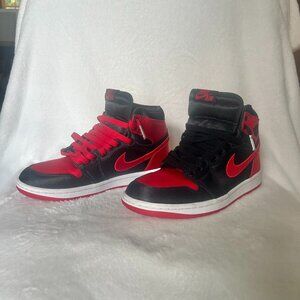 Air Jordan 1 Retro High Top Sneakers Satin Red & Black Women’s sz 6.5